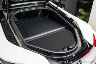 BMW i8  2015