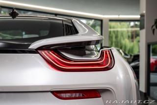 BMW i8  2015