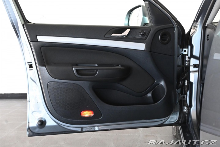 Škoda Octavia 1,6 TDI 77 kW DSG Ambitio 2013