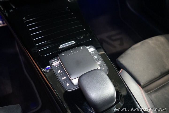 Mercedes-Benz A 200*AMG*CARPLAY*LED*CAMER 2020