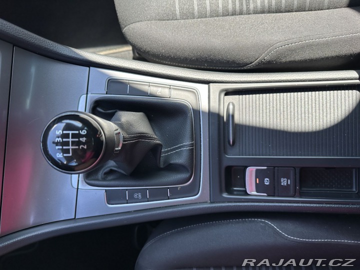Volkswagen Golf 1,2TSI 81kW LOUNGE NAVI 2015