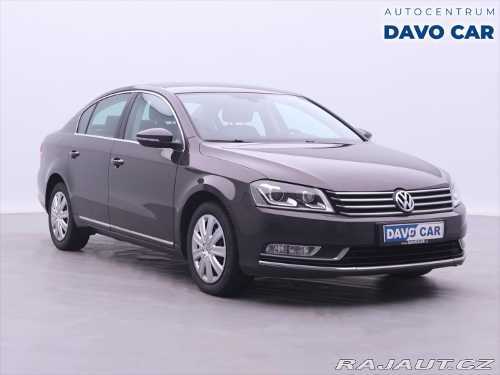 Volkswagen Passat 2,0 TDI 103kW DSG CZ Xeno 2012