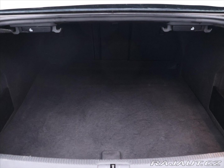 Volkswagen Passat 2,0 TDI 103kW DSG CZ Xeno 2012
