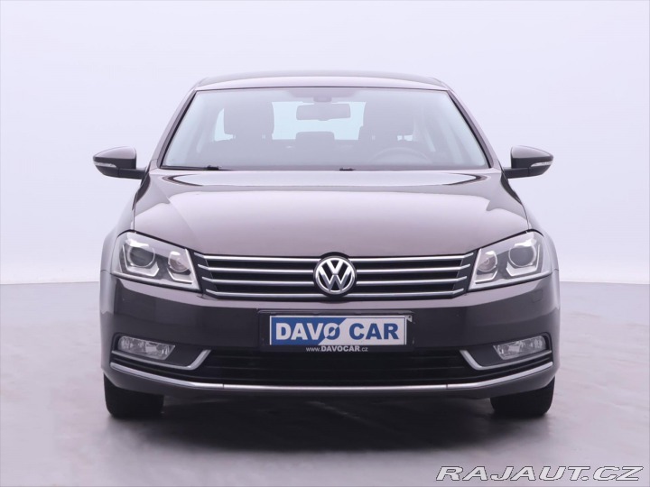 Volkswagen Passat 2,0 TDI 103kW DSG CZ Xeno 2012