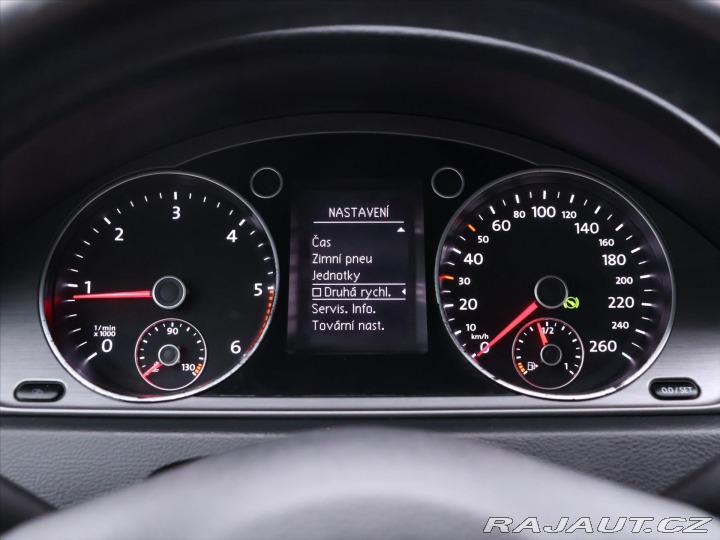 Volkswagen Passat 2,0 TDI 103kW DSG CZ Xeno 2012