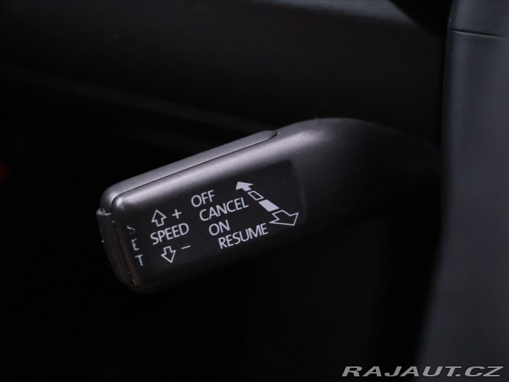 Volkswagen Passat 2,0 TDI 103kW DSG CZ Xeno 2012