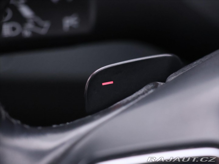 Volkswagen Passat 2,0 TDI 103kW DSG CZ Xeno 2012