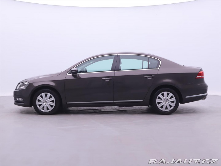 Volkswagen Passat 2,0 TDI 103kW DSG CZ Xeno 2012