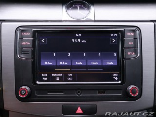 Volkswagen Passat 2,0 TDI 103kW DSG CZ Xeno 2012