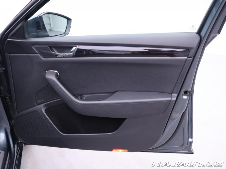 Škoda Superb 2,0 TSI 200kW DSG CZ L&am 2020