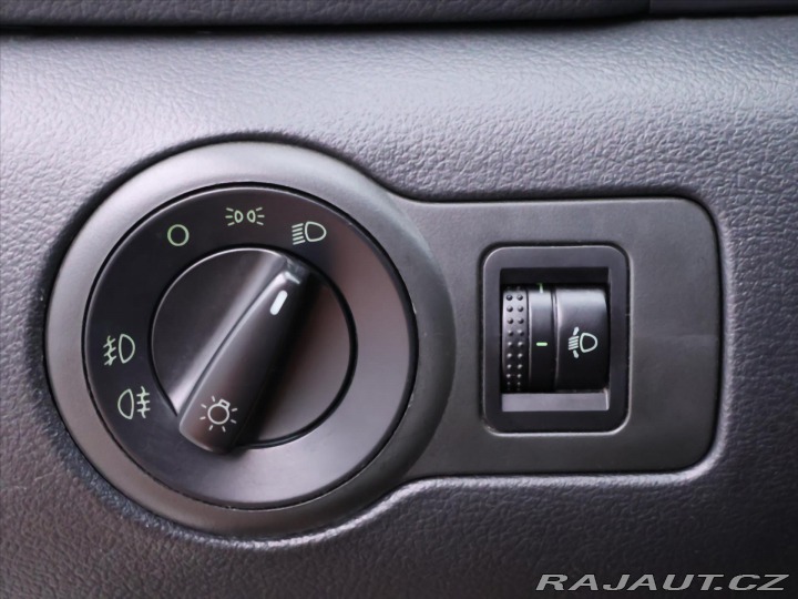 Škoda Octavia 1,6 i 75kW CZ Serv.Kniha 2004
