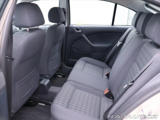 Škoda Octavia 1,6 i 75kW CZ Serv.Kniha 2004