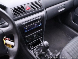 Škoda Octavia 1,6 i 75kW CZ Serv.Kniha 2004