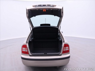 Škoda Octavia 1,6 i 75kW CZ Serv.Kniha 2004