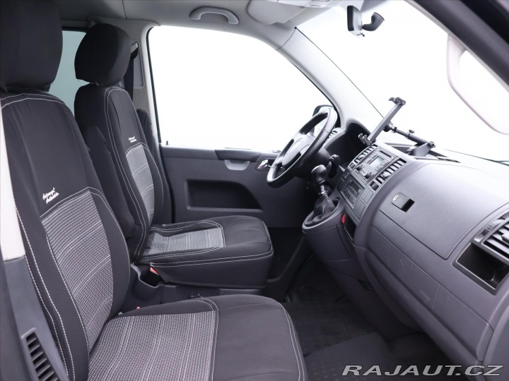 Volkswagen Caravelle 1,9 75kW CD 8.míst 2007