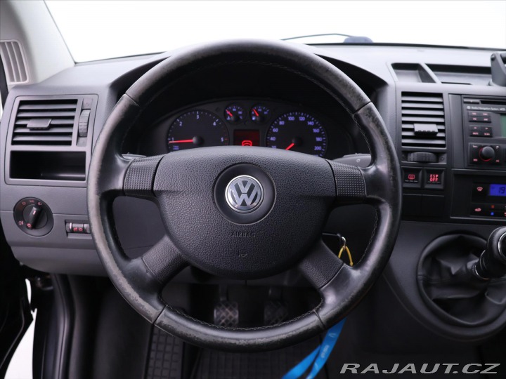 Volkswagen Caravelle 1,9 75kW CD 8.míst 2007
