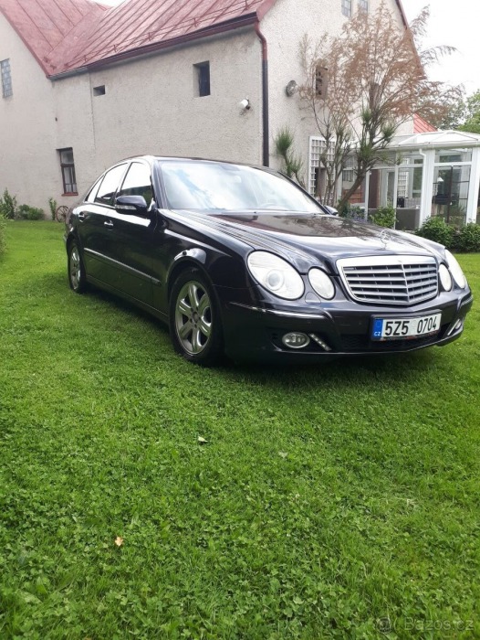 Mercedes-Benz Ostatní modely 211 2,2   e 211
