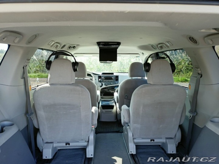 Toyota Ostatní modely Sienna 3,5 v6.4×4 2011