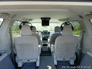 Toyota Ostatní modely Sienna 3,5   v6.4×4 2011