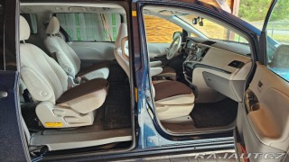 Toyota Ostatní modely Sienna 3,5   v6.4×4 2011
