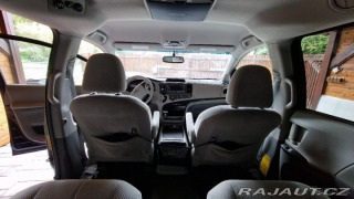 Toyota Ostatní modely Sienna 3,5   v6.4×4 2011