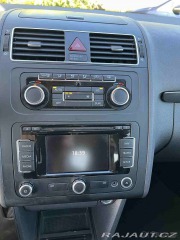 Volkswagen Touran 1,6 TDI 77kw 201 2010