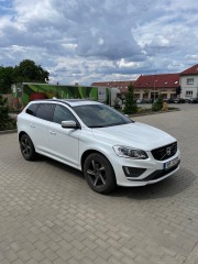 Volvo XC60 2,4   D5 R-DESING 158kW 1