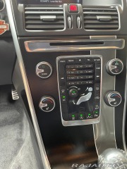 Volvo XC60 2,4   D5 R-DESING 158kW 1 2013