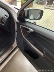 Volvo XC60 2,4   D5 R-DESING 158kW 1 2013