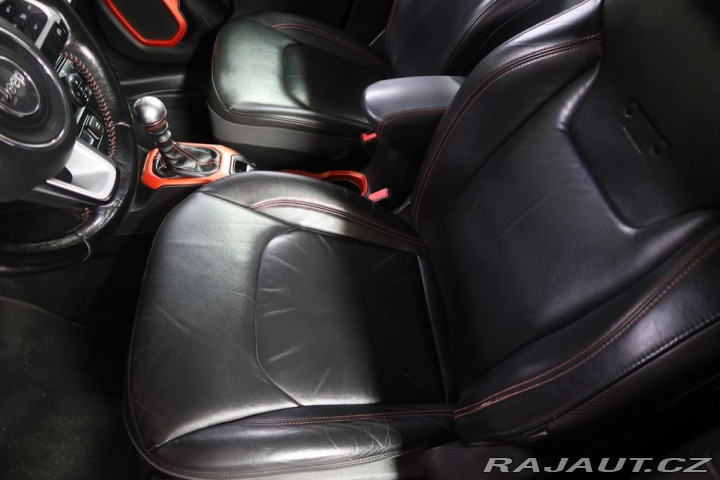 Jeep Renegade 1.4MultiAir,CZ,1Maj,4x4 2015