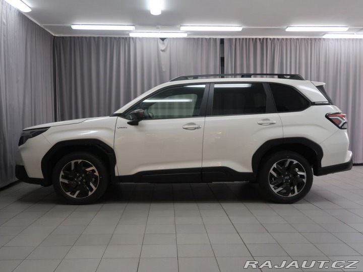 Subaru Forester COMFORT 4X4. K ODBĚRU IHN 2025