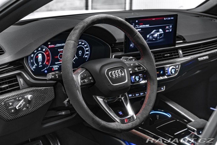 Audi RS4 CompetitionPLUS/KARBON/MM 2023