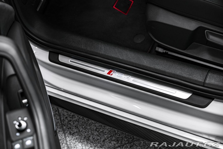 Audi RS4 CompetitionPLUS/KARBON/MM 2023