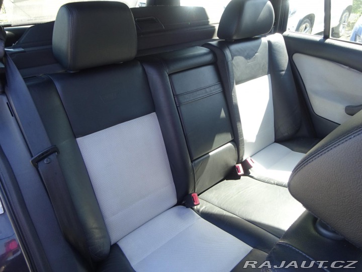 Škoda Octavia RS 1.8T 132kW LPG XENONY 2003