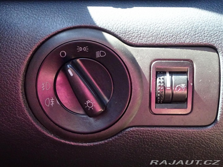 Škoda Octavia RS 1.8T 132kW LPG XENONY 2003