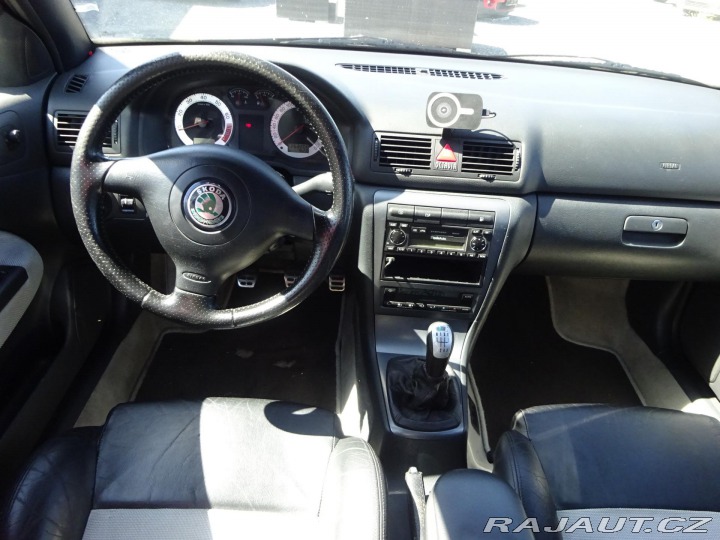 Škoda Octavia RS 1.8T 132kW LPG XENONY 2003