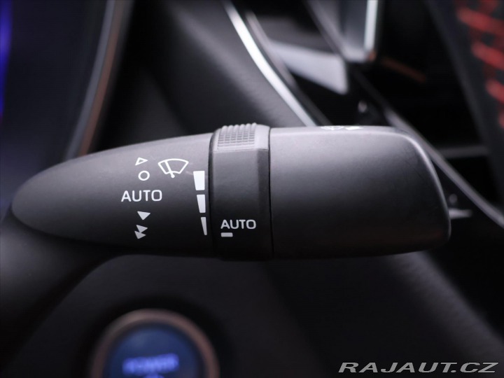 Toyota Corolla 1,8 Hybrid e-CVT 1.Maj DP 2022