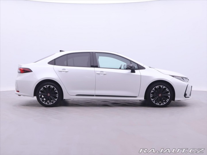 Toyota Corolla 1,8 e-CVT Hybrid GR CZ DP 2022