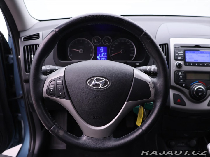 Hyundai i30 1,6 i 92kW CZ Klima Tažné 2009
