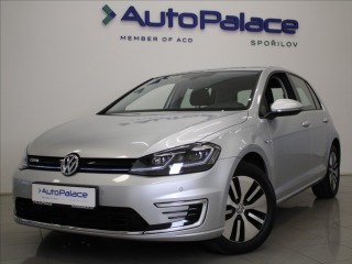 Volkswagen e-Golf 0,1 35,8kWh Comfort 33 35