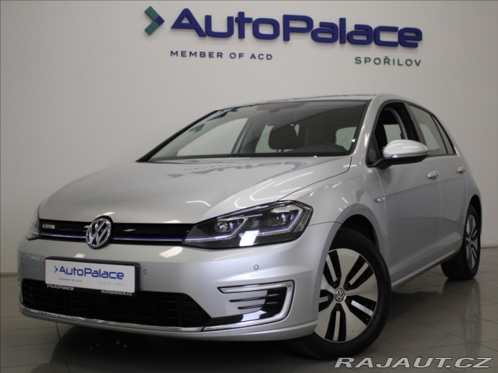Volkswagen e-Golf 0,1 35,8kWh Comfort 33 35 2021