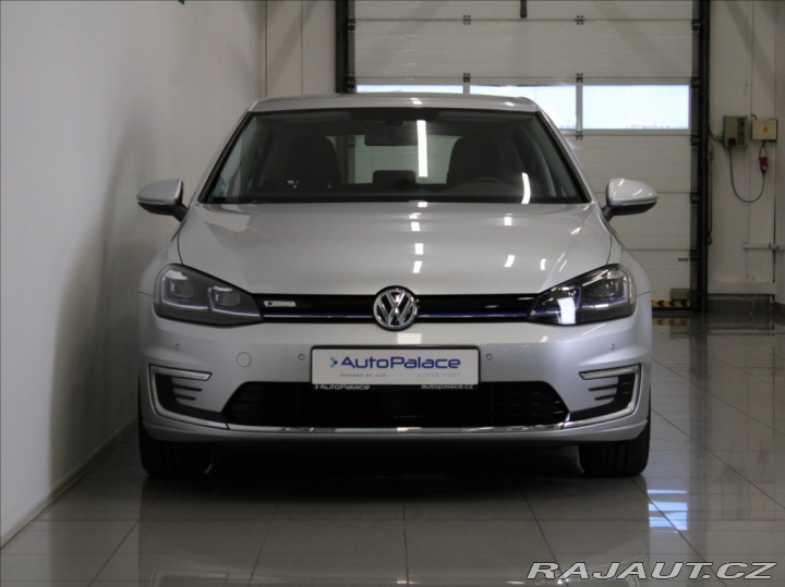 Volkswagen e-Golf 0,1 35,8kWh Comfort 33 35 2021