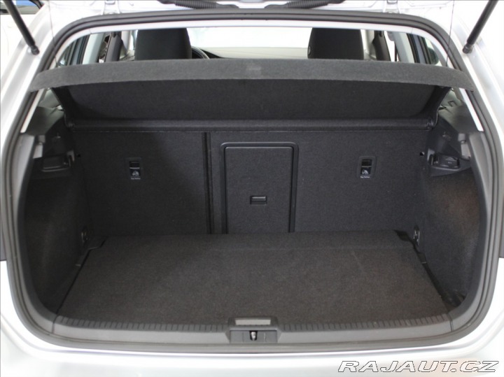 Volkswagen e-Golf 0,1 35,8kWh Comfort 33 35 2021