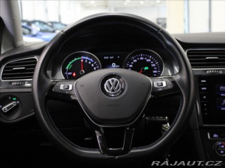 Volkswagen e-Golf 0,1 35,8kWh Comfort 33 35 2021