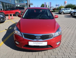 Kia Ceed 1,4 i KLIMA 2011