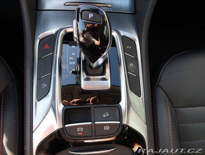 MG HS 1,5 TGi AUT ČR 1MAJITEL Z 2023