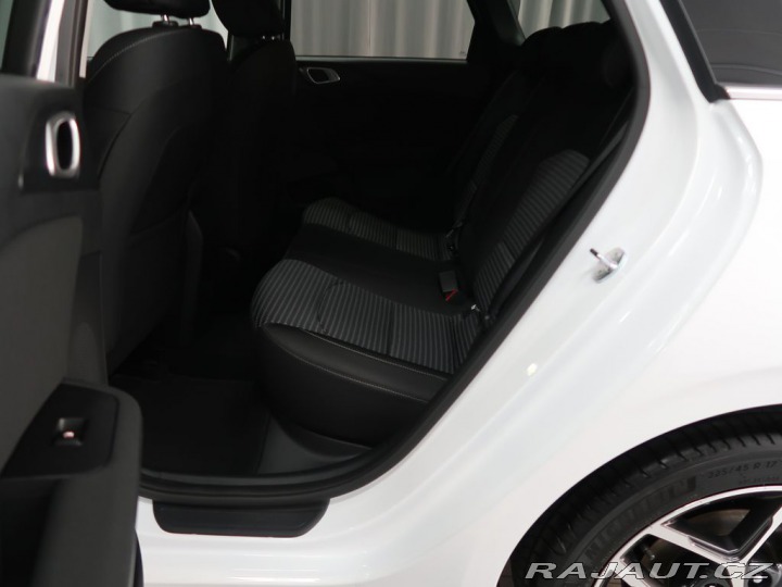 Kia Ceed SW TOP - K odběru IHNED 2025