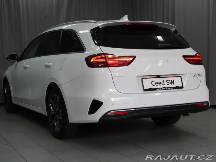 Kia Ceed SW TOP - K odběru IHNED 2025