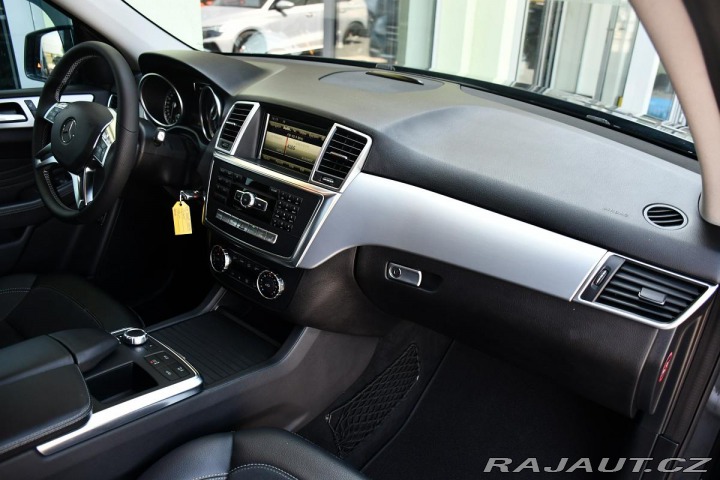 Mercedes-Benz M ML 350 V6 BLUTEC 4MATIC Č 2013