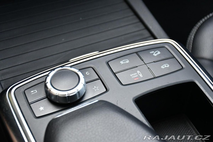 Mercedes-Benz M ML 350 V6 BLUTEC 4MATIC Č 2013